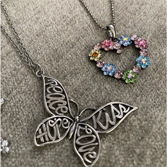 Cookie Lee Set of 3 women’s DISCONTINUED Necklaces. All in excellent condition! - Picture 12 of 12